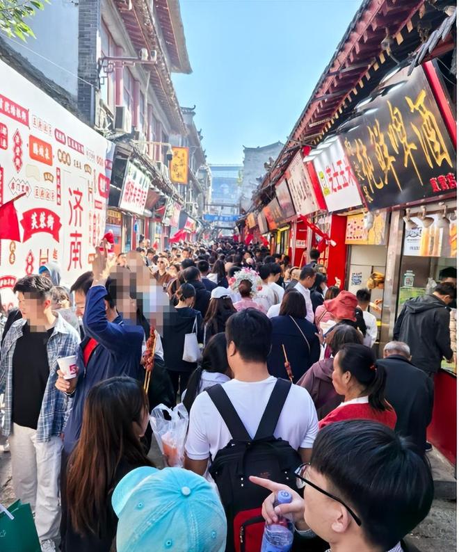 现场煤气味严重整栋楼成空壳疑原因曝光AG真人百家乐济南一商铺着火后续：(图11)