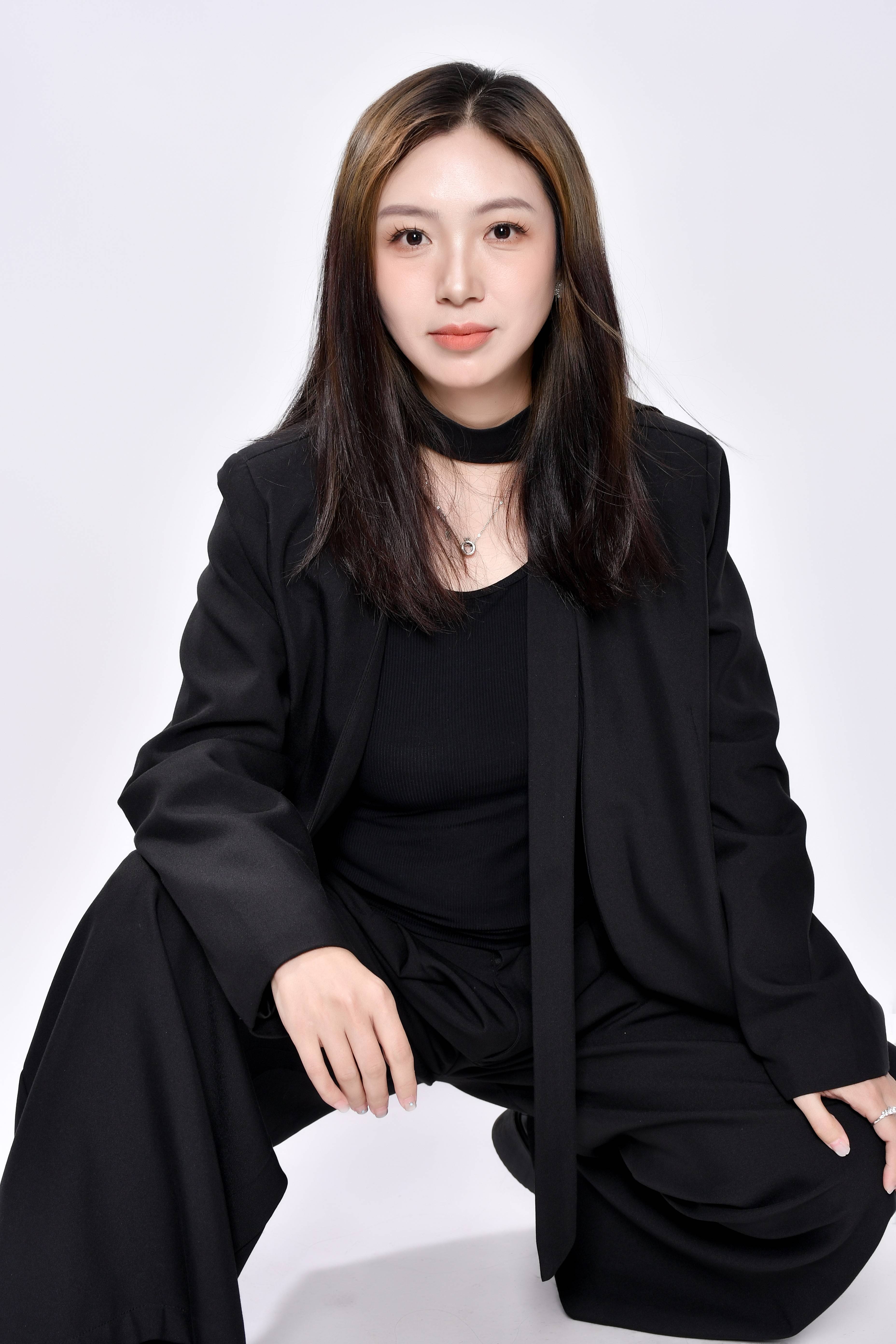 锁风格新人模特的成长密码AG真人直营谢晓敏：解(图1)