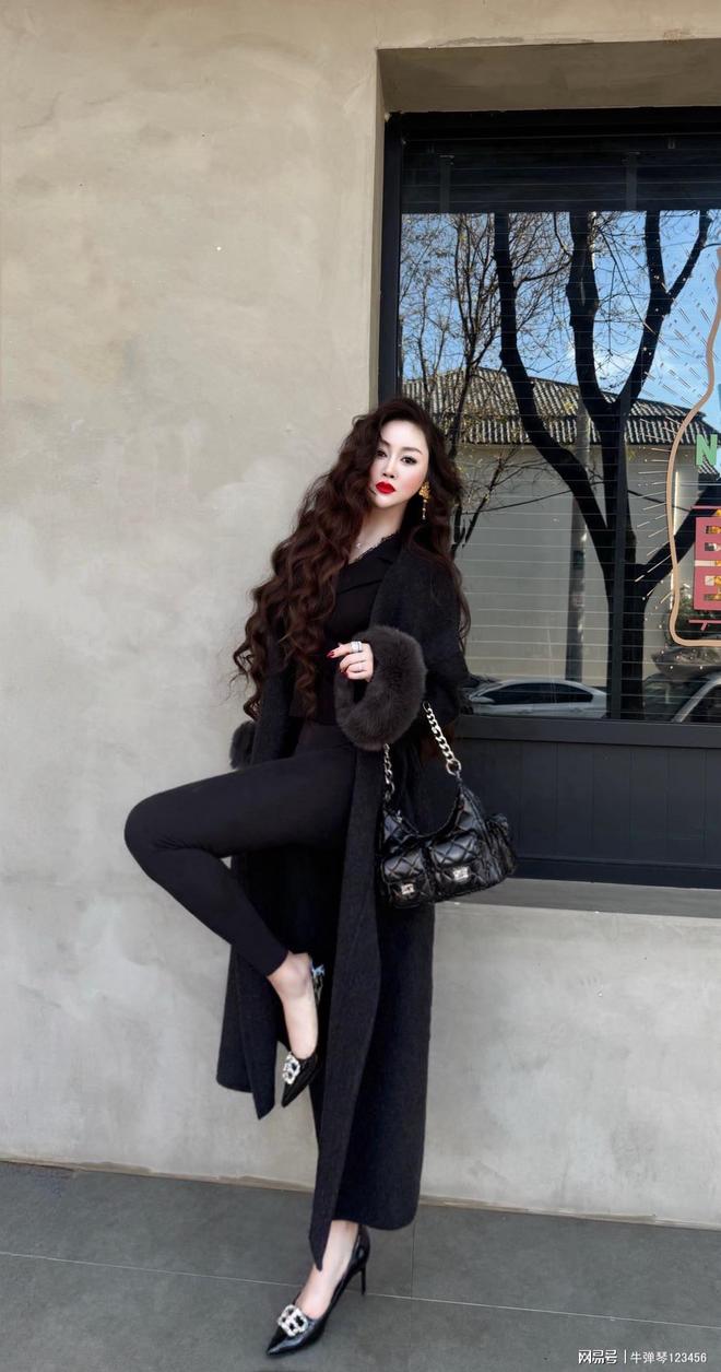 看怎么用简单的思路穿出贵妇范儿AG真人旗舰厅登录咱们就一起看(图3)